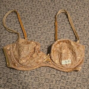 Elegant Lace Underwire Bra